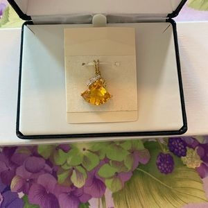 10k yellow gold citrine pendant with diamonds